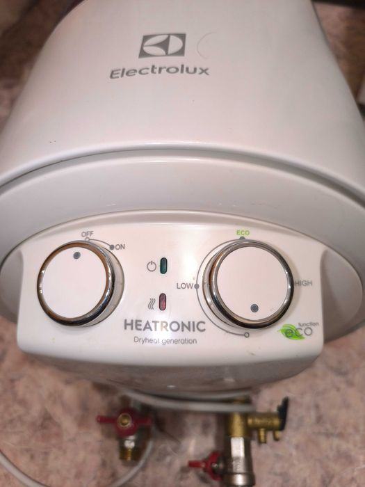 Водонагреватель 30 литров