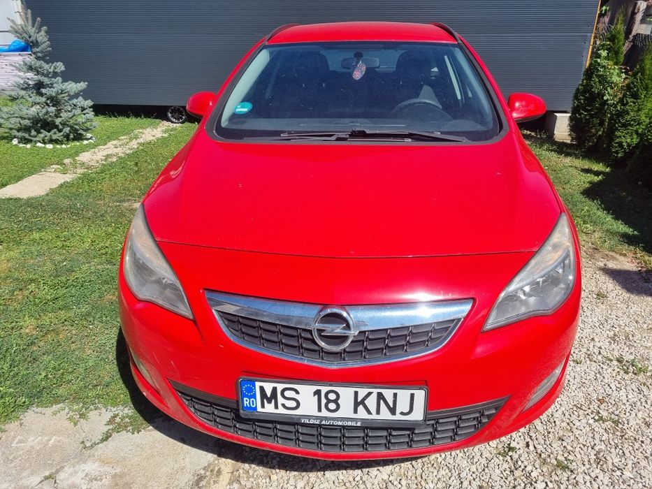 Opel Astra J motorină motor de 1.7 consum foarte mic