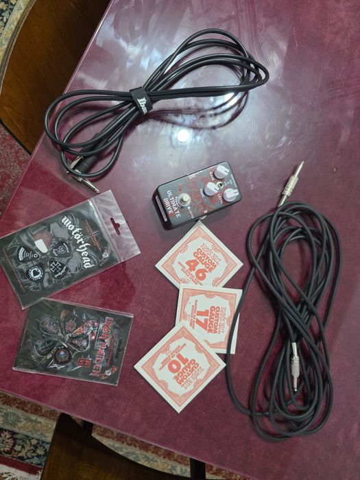 Chitară electrică Ibanez + amplificator