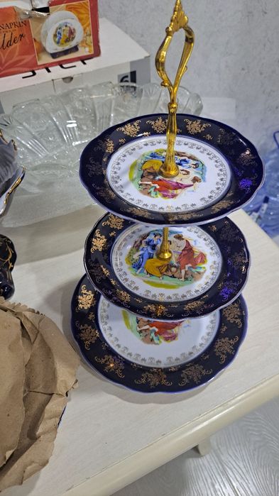 Мадонна этажерка