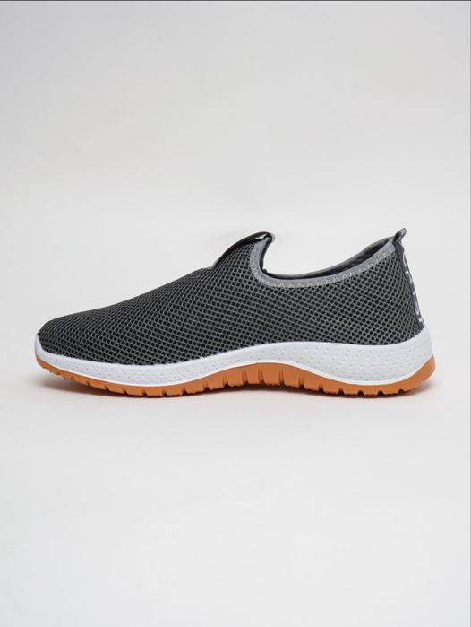 Erkaklar uchun oyoq kiyim