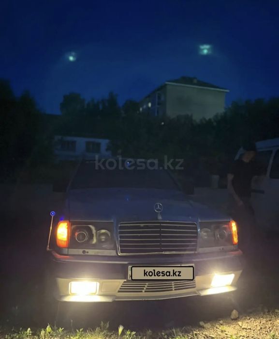 Продам W124 E200 2.2 механика