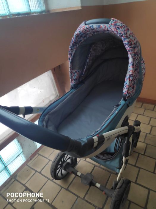 Продам коляску..