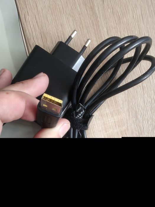 Lenovo ADL40DWCG 20v-2A, 5,2v-4a