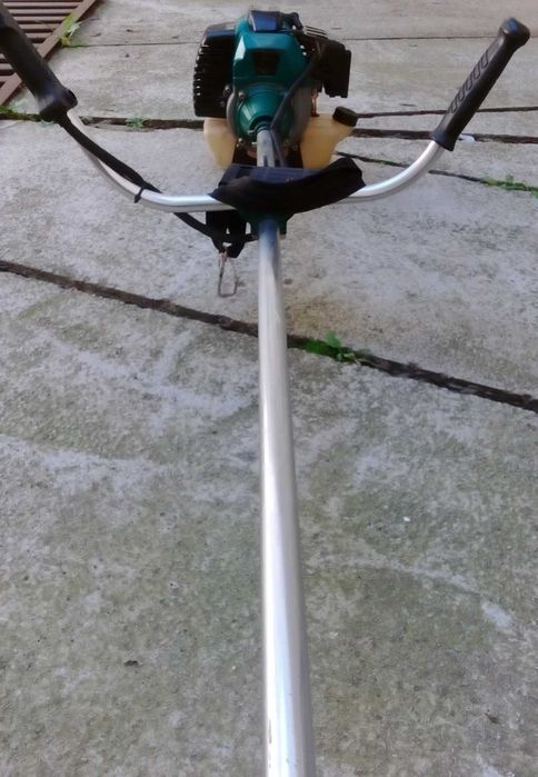 Бензинов тример за трева