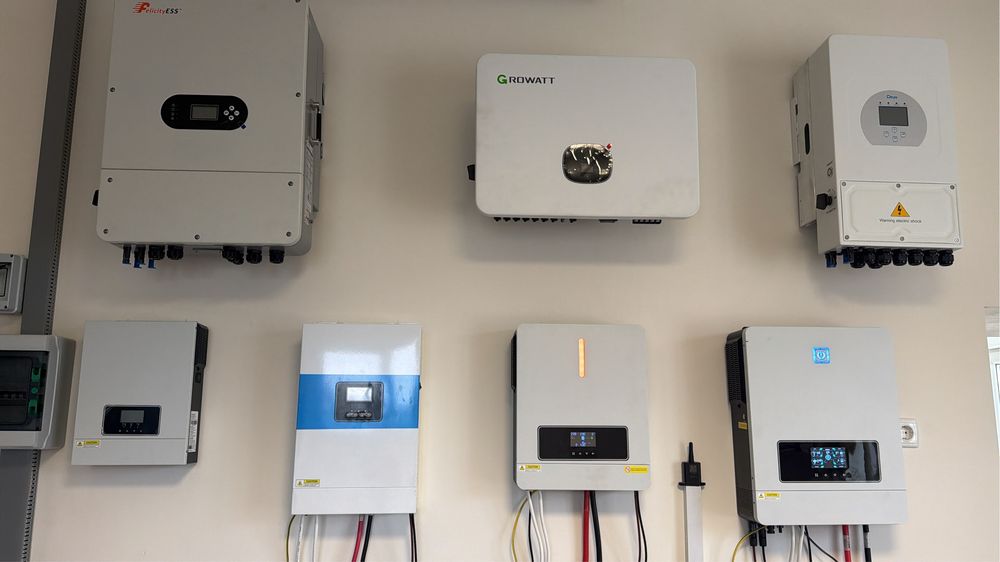 Invertoare fotovoltaice offgrid-hibrid