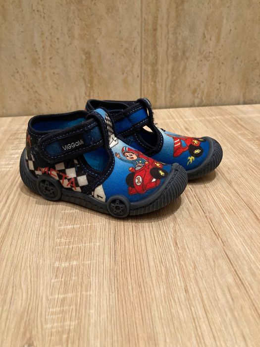 Детски обувки/пантофи