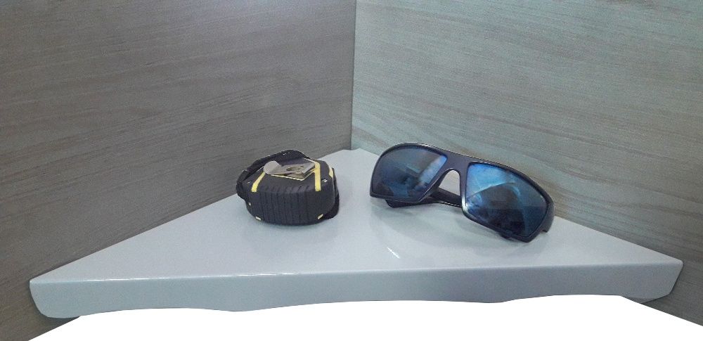 Ъглова етажерка метална