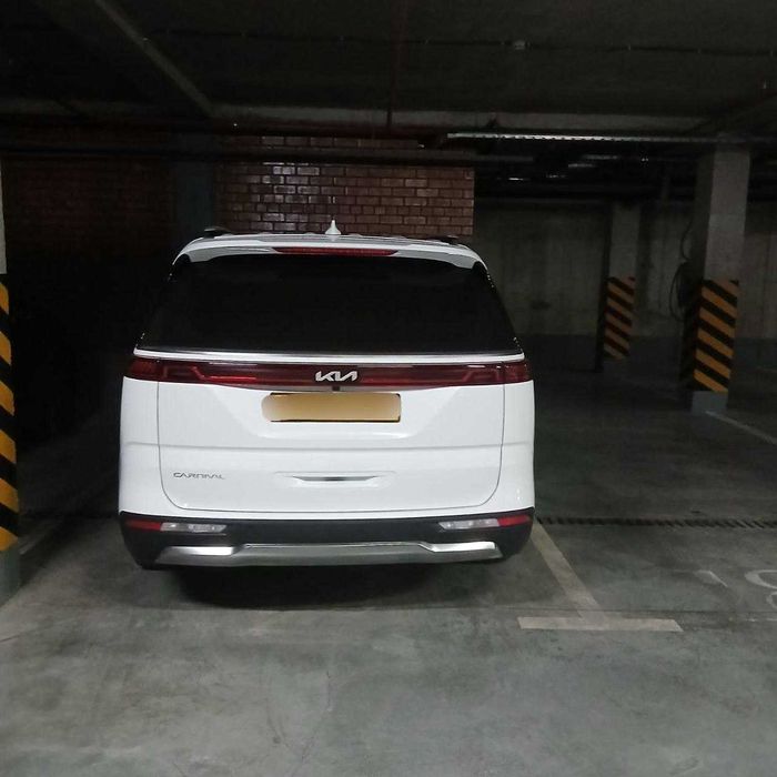Kia Carnival 2023 — 2