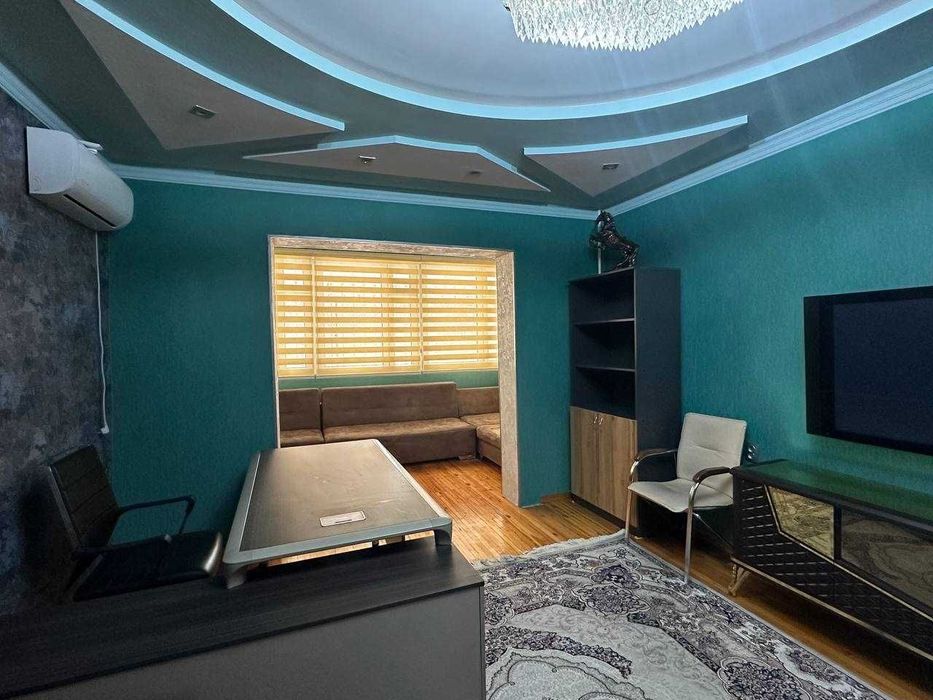 Beruniy metro Mirza Golib kochasida 3/1/4  103 kv Bankovskiy uy