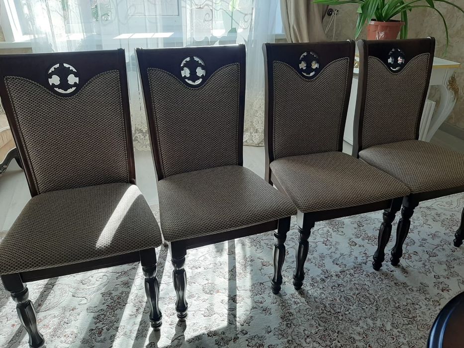 Стол сл стульями