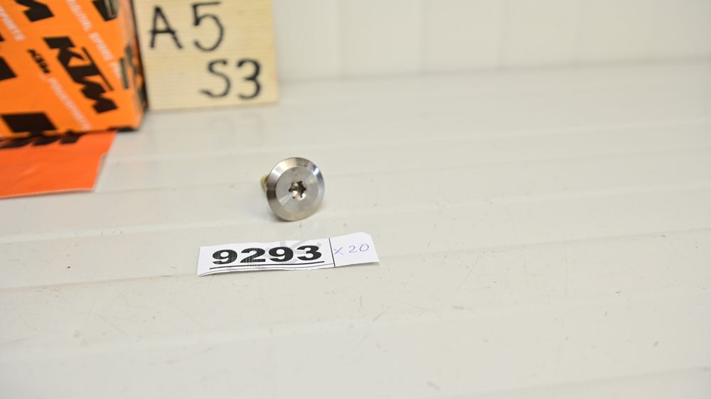 Husqvarna 701 Enduro 701 Supermoto Surub cadru codita