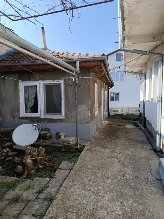 Продава се Къща в Силистра, Център - 118 кв.м за 757 €/кв.м - Снимка #2