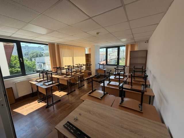 Piata Victoriei, Primaria Sector 1 - Clădire D+P+2E+M, 800 mp, renovată 2024, ideală birouri/clinică/școală, acces din 2 străzi - More