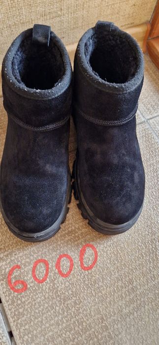 Продам  детские вещи