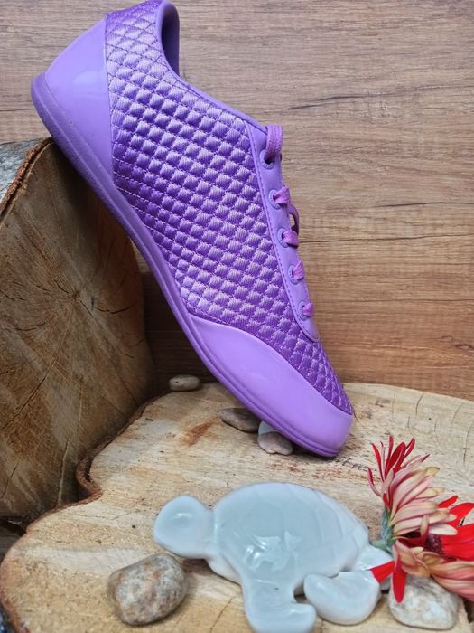 Туристически леки спортни маратонки в лилаво и бяло,внос от Австрия