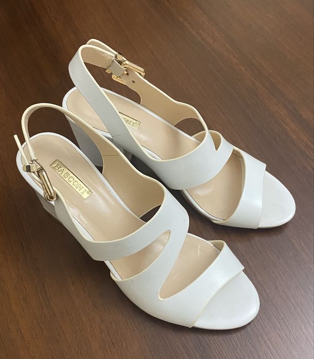 Басоножки белые BASCONI, размер 36, состояние отличное