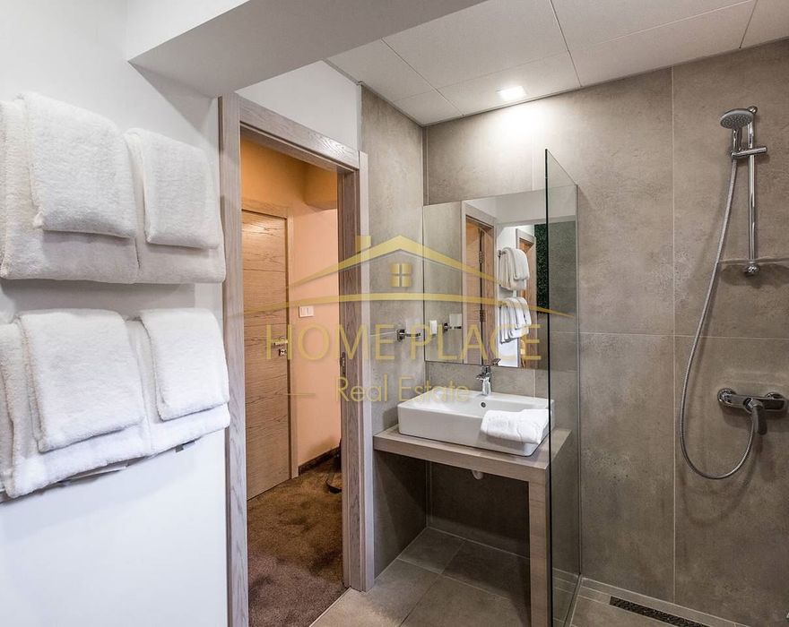 Дава се под наем Двустаен апартамент в Варна, Център - 75 кв.м за 1020 € - Снимка #8