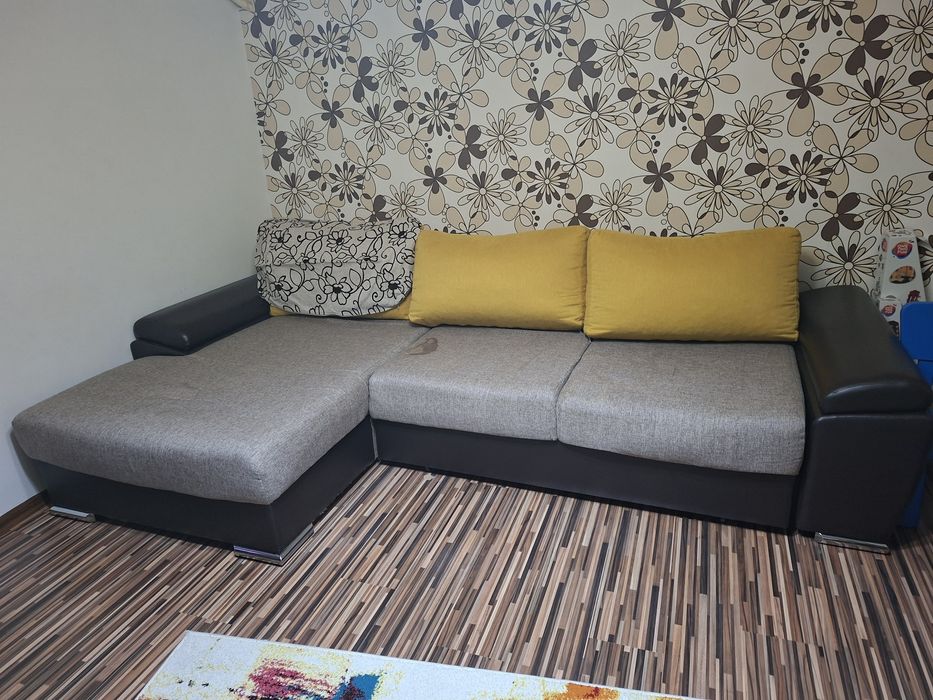 Coltar stânga extensibil