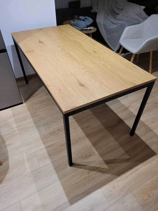 Трапезна Маса Нова