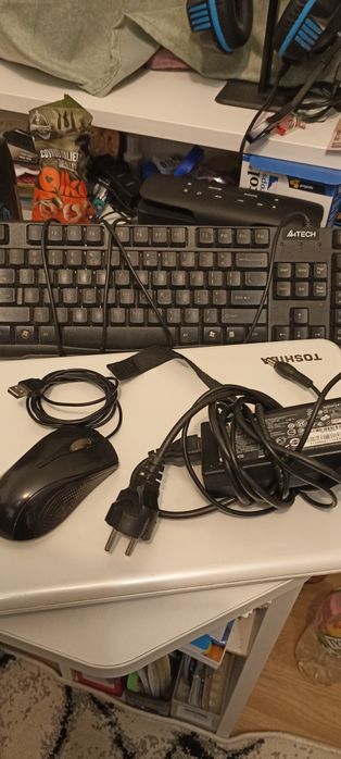 Laptop Toshiba I5_incarcator mouse