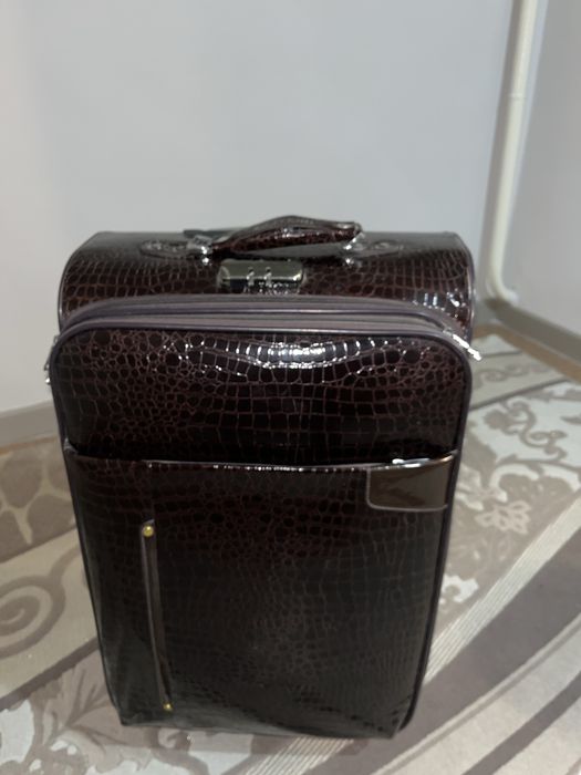 Чемодан Дорожный