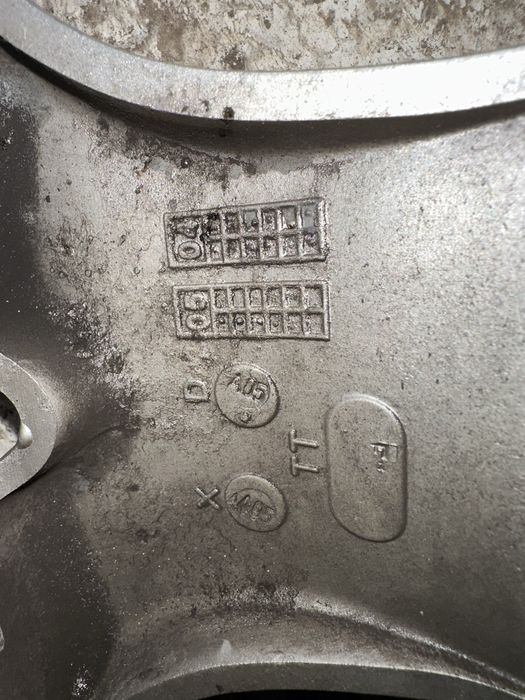 Джанти и Зимни гуми 235/55 R18 Yokohama BLUEARTH WINTER V906