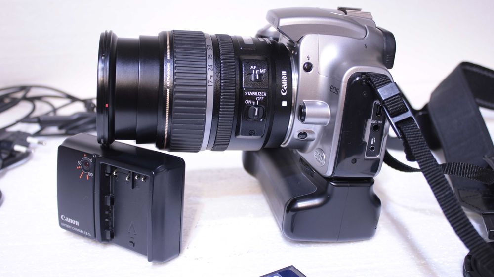 Aparat foto Canon D300+accesorii.