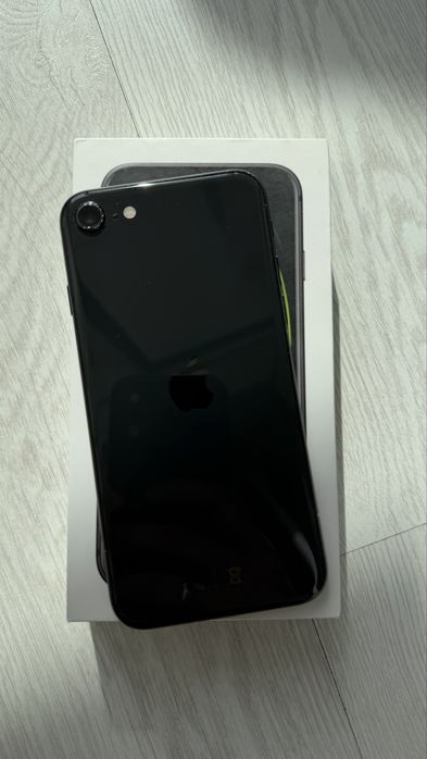 Iphone SE 64Gb продам