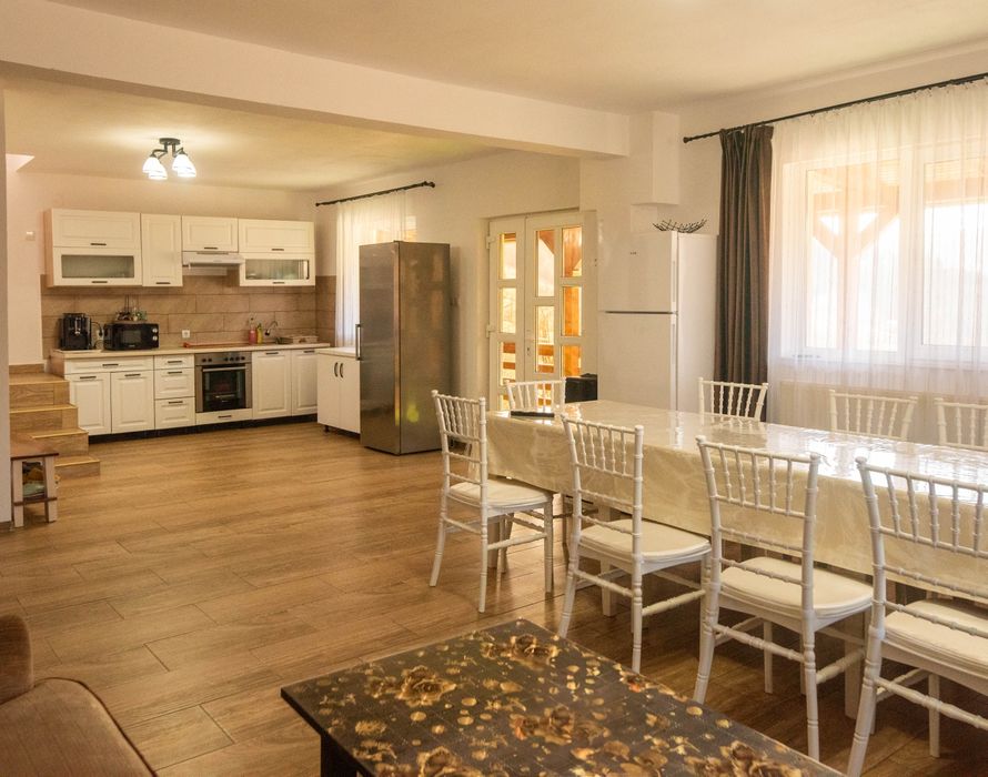 Casa De Pe Vale Câmpeni