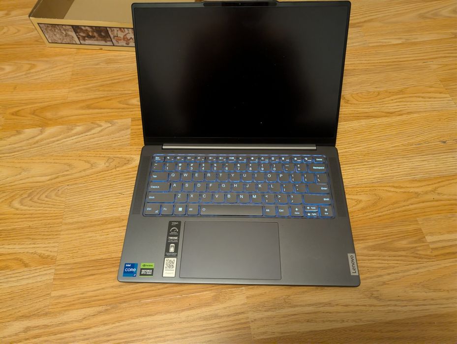 Laptop LENOVO Yoga Pro 7