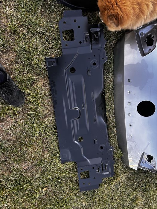 Capotă portbagaj vw passat b8.