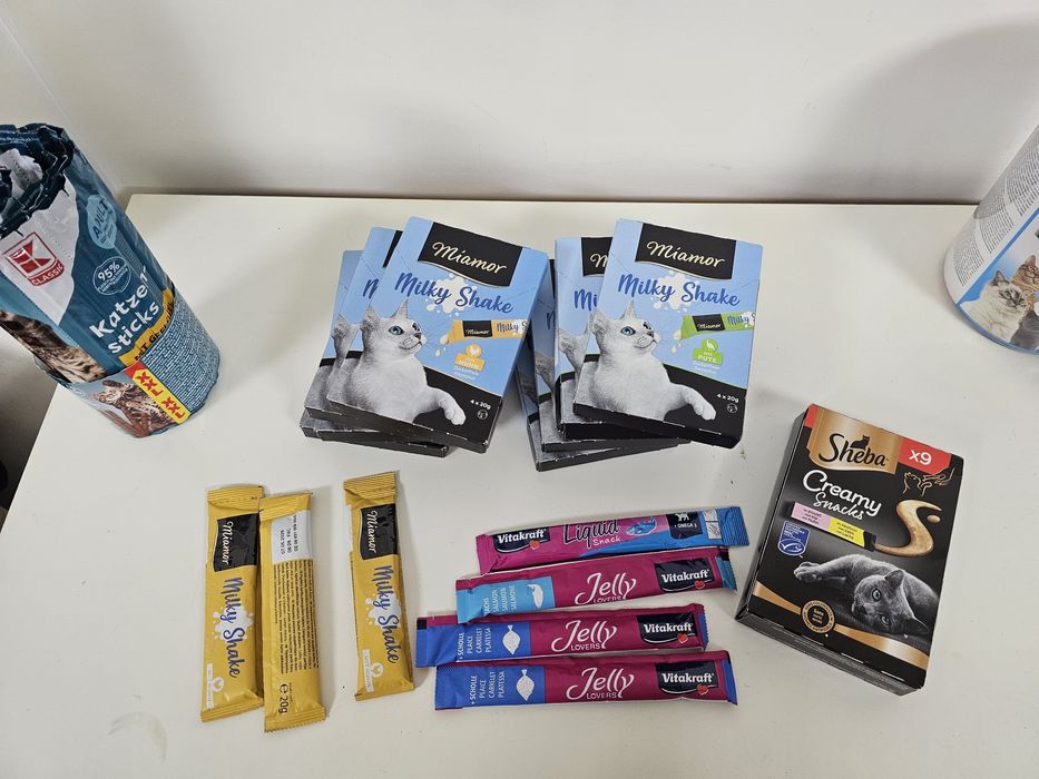 Recompense pisici - Churu, Miamor, etc - 78 buc + 1 pachet sticks-uri