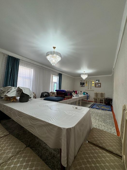 Тасбугетте 8 бөлмелі үй сатылады