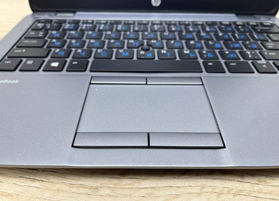 Продам компактный ноутбук hp elitebook