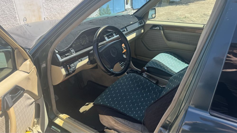 Mercedes benz 1993 года