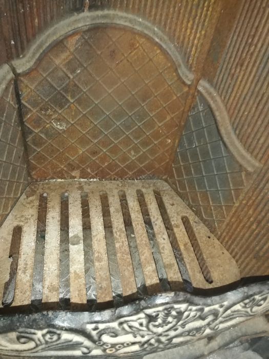 Продам камин под дрова, чугунный