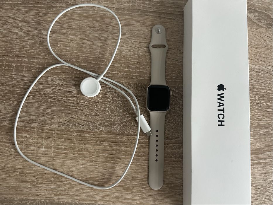 Apple Watch SE (2nd Gen) 40mm Model A2722