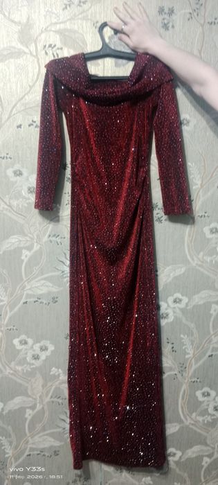 Платье вечернее красное