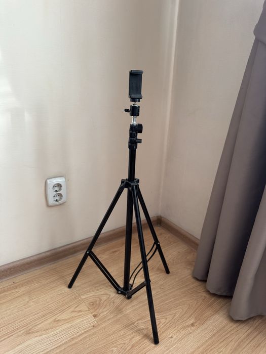 Продается штатив