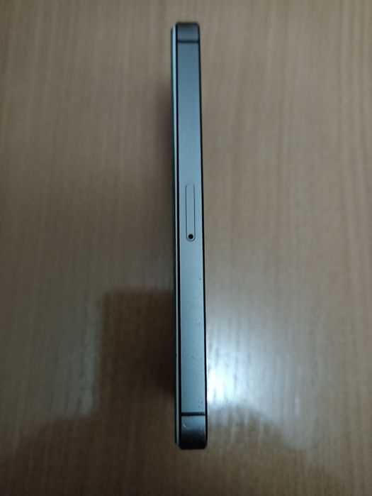 Продам Айфон 5sе 16гб.