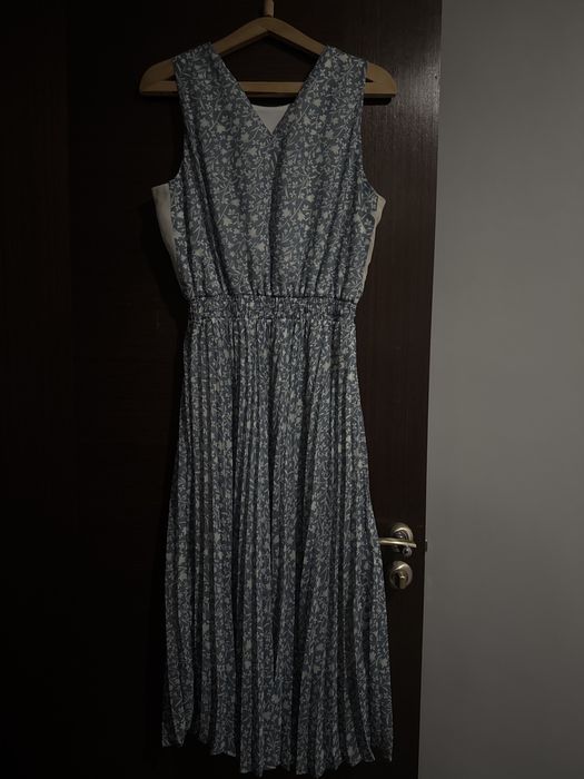 Продам платье б/у