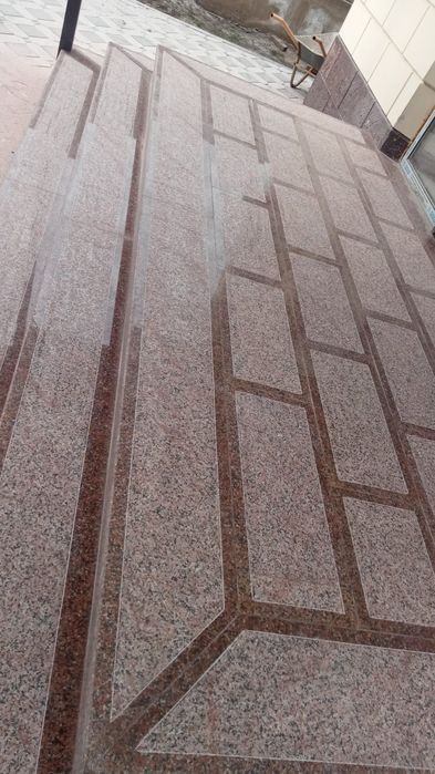 Гранит травертин мрамор ступени подступени тумба