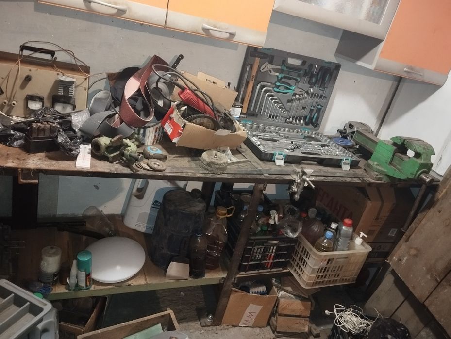 Продам гараж в городе.