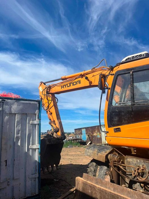 Экскаватор колесный Hyundai Robex 1400