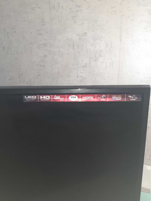 Телевизор без пульта Elenberg 100см