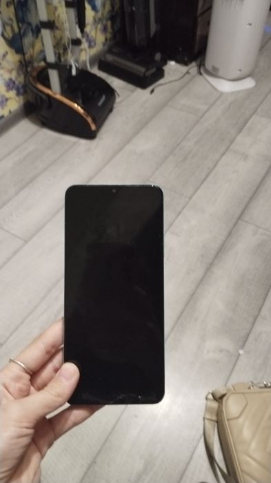 Продам realme c51