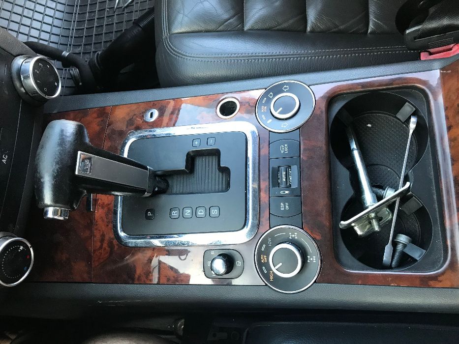 VW Touareg 3.0 на части