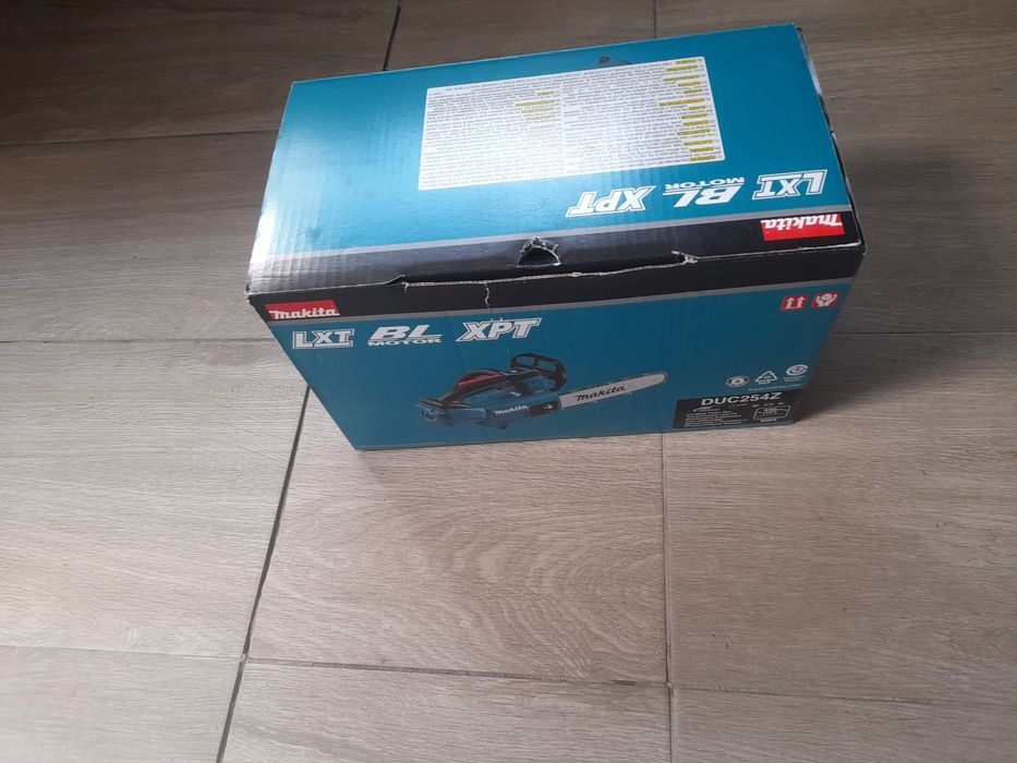 Ferăstrău electric DUC 254z 18V, nou