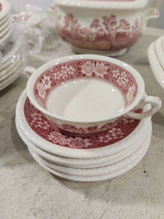 Set vesela Villeroy & Boch, colectia Rusticana Red  1500 lei